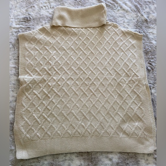 Tantrums Cream Turtleneck sweater pancho/vest, one size fits all - Picture 2 of 8